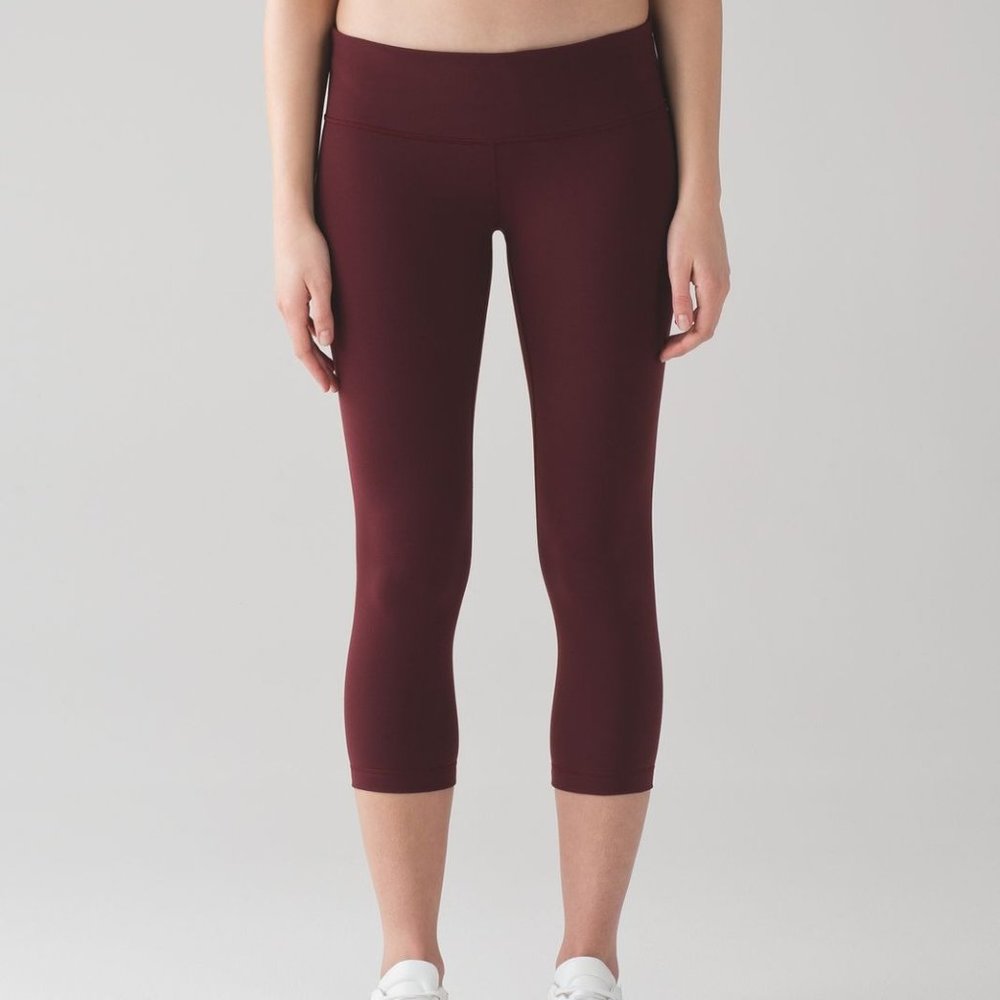 Lululemon Wunder Under III Crop leggings 4 NWOT